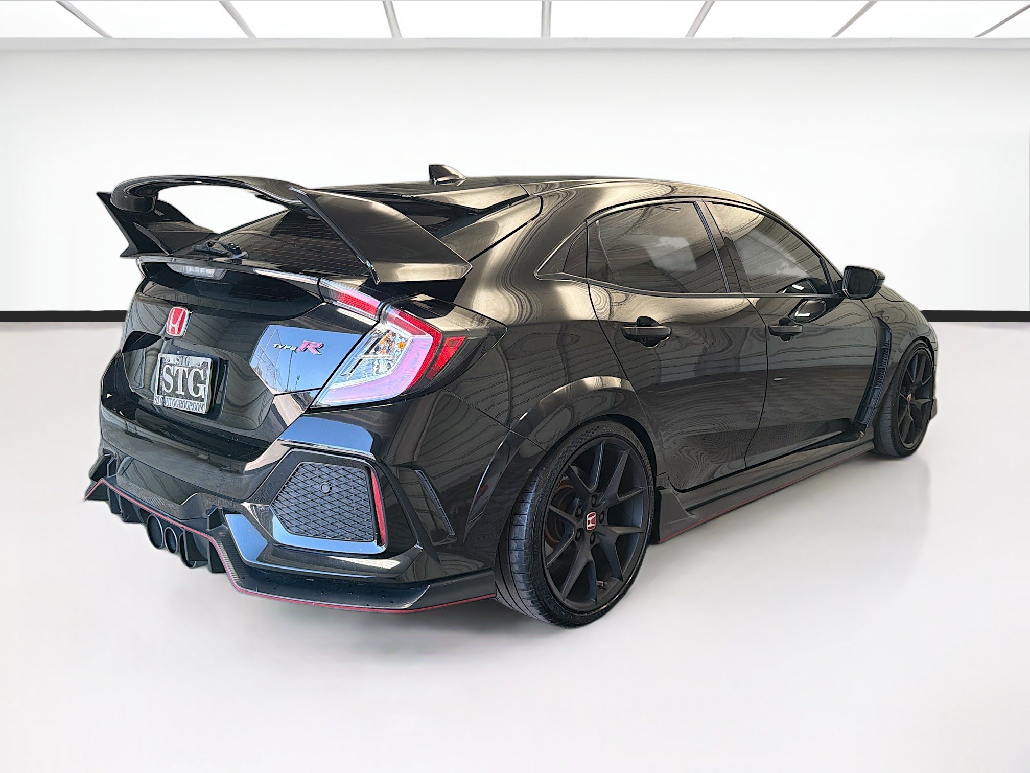 Used 2017 Honda Civic Type R image 4
