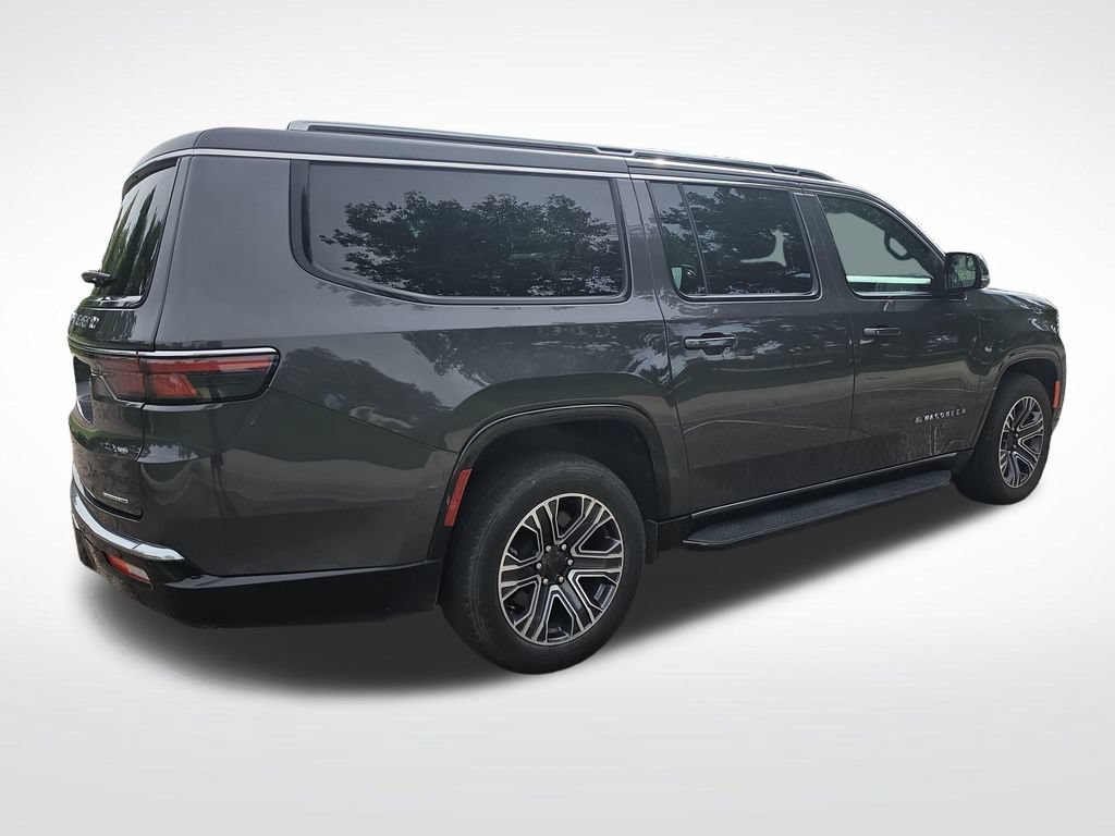 Used 2024 Jeep Wagoneer L Series II w/ Flexible Seating Group AWD/4WD image 6