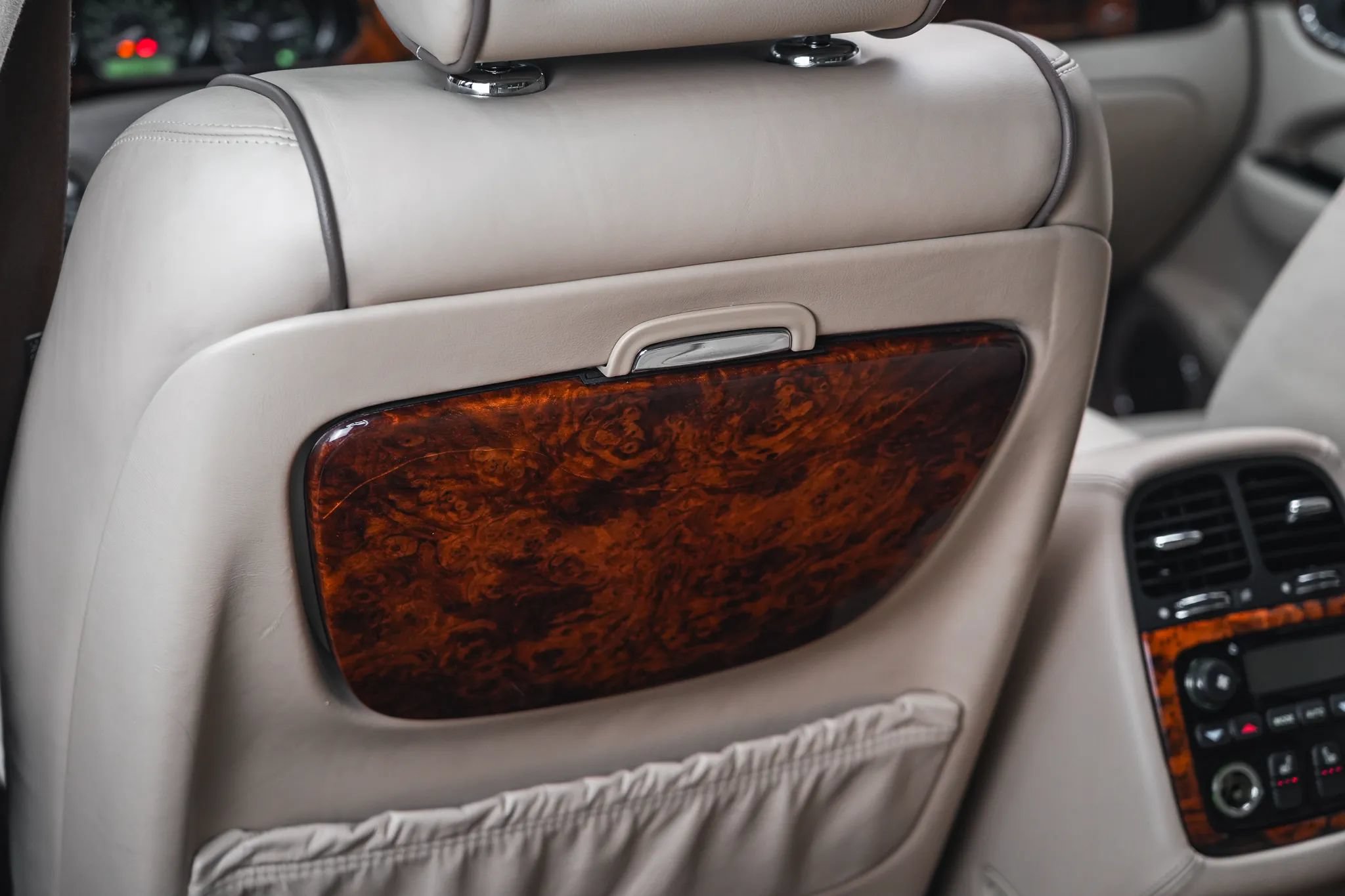Used 2006 Jaguar XJ Vanden Plas RWD image 38