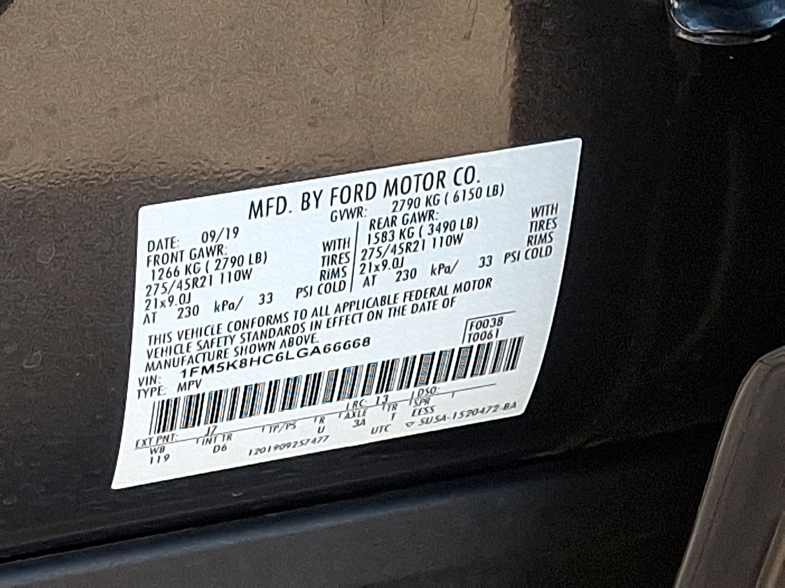 Used 2020 Ford Explorer Platinum w/ Premium Technology Package image 27