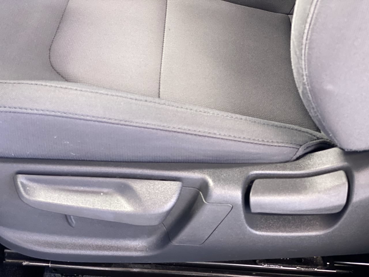 Certified 2025 Kia Niro LX FWD image 17