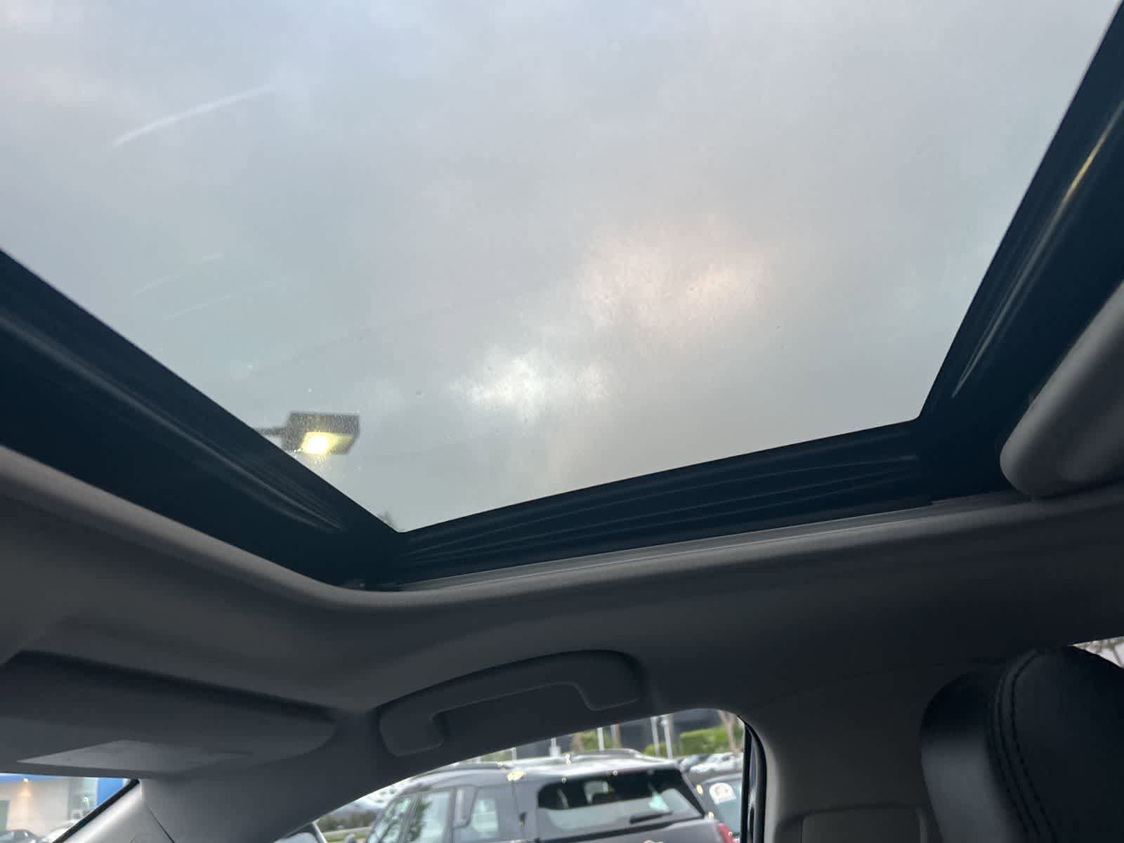 Used 2021 Toyota RAV4 XLE w/ Convenience Package image 45