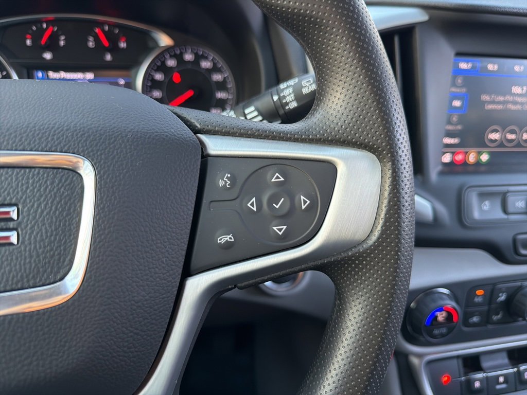 Used 2023 GMC Terrain SLE w/ Driver Convenience Package image 24
