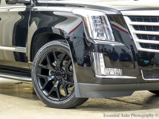 Used 2019 Cadillac Escalade ESV Premium Luxury AWD/4WD image 4