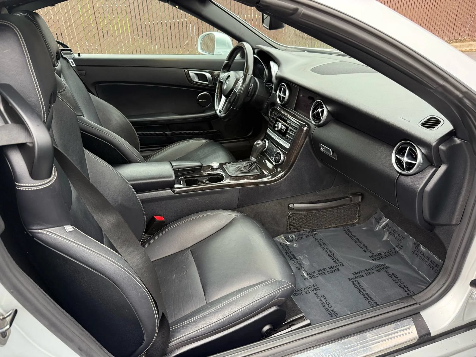 Used 2015 Mercedes-Benz SLK 250 image 15