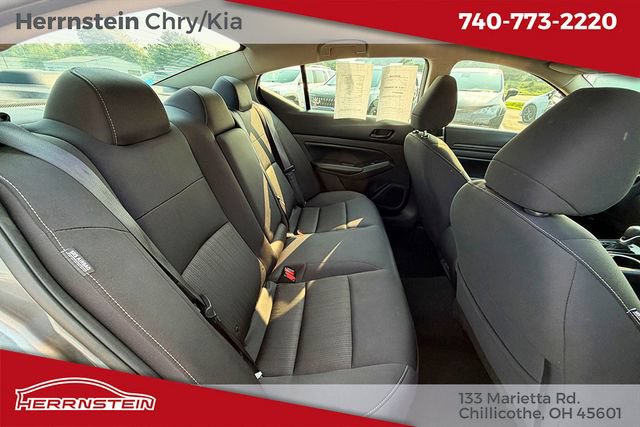 Used 2024 Nissan Altima 2.5 SV FWD image 19