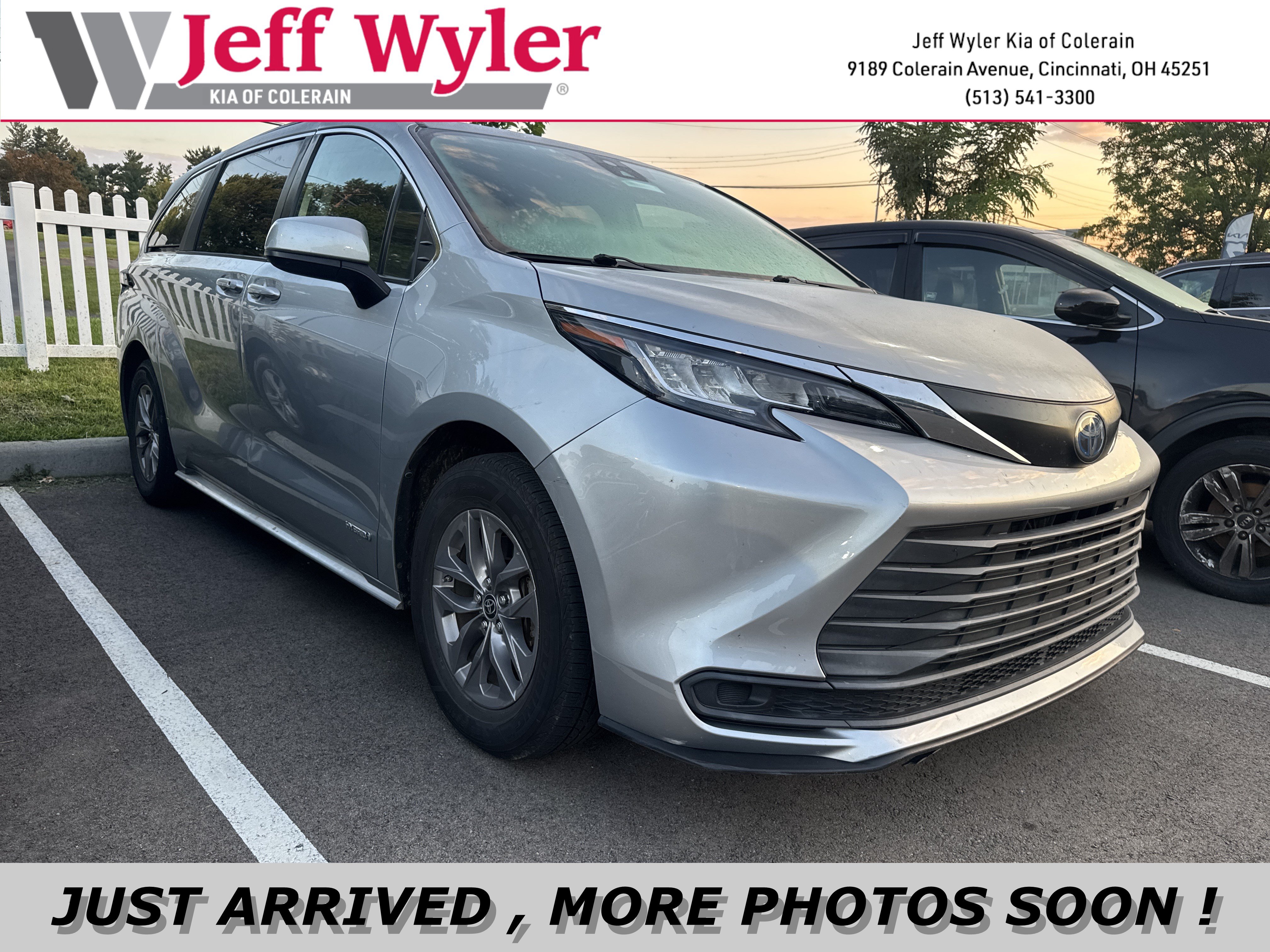 Used 2021 Toyota Sienna LE