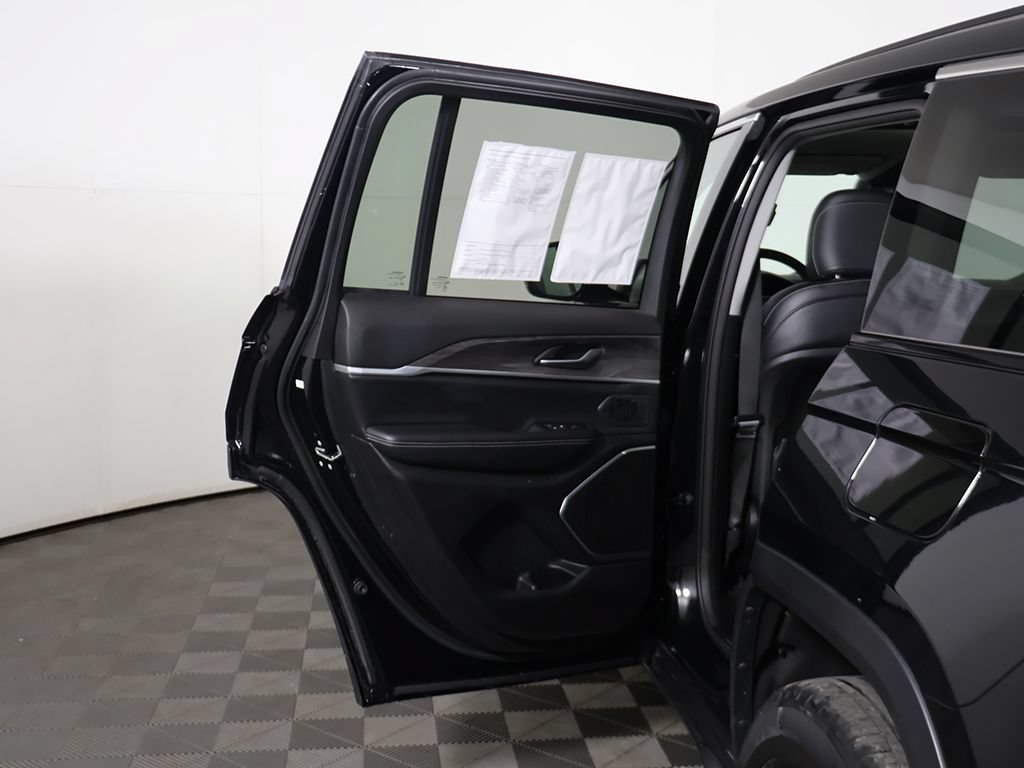 Used 2024 Jeep Grand Cherokee Limited 4xe AWD/4WD image 25