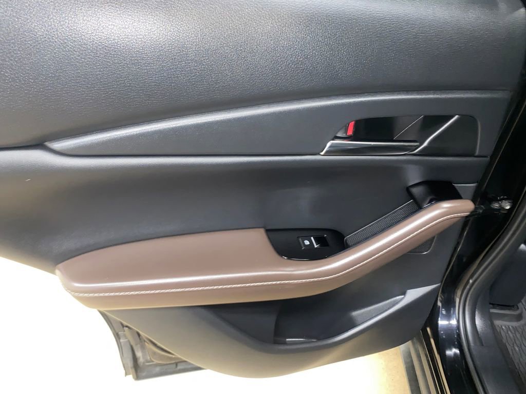 Certified 2025 MAZDA CX-30 AWD 2.5 S w/ Premium Package image 18