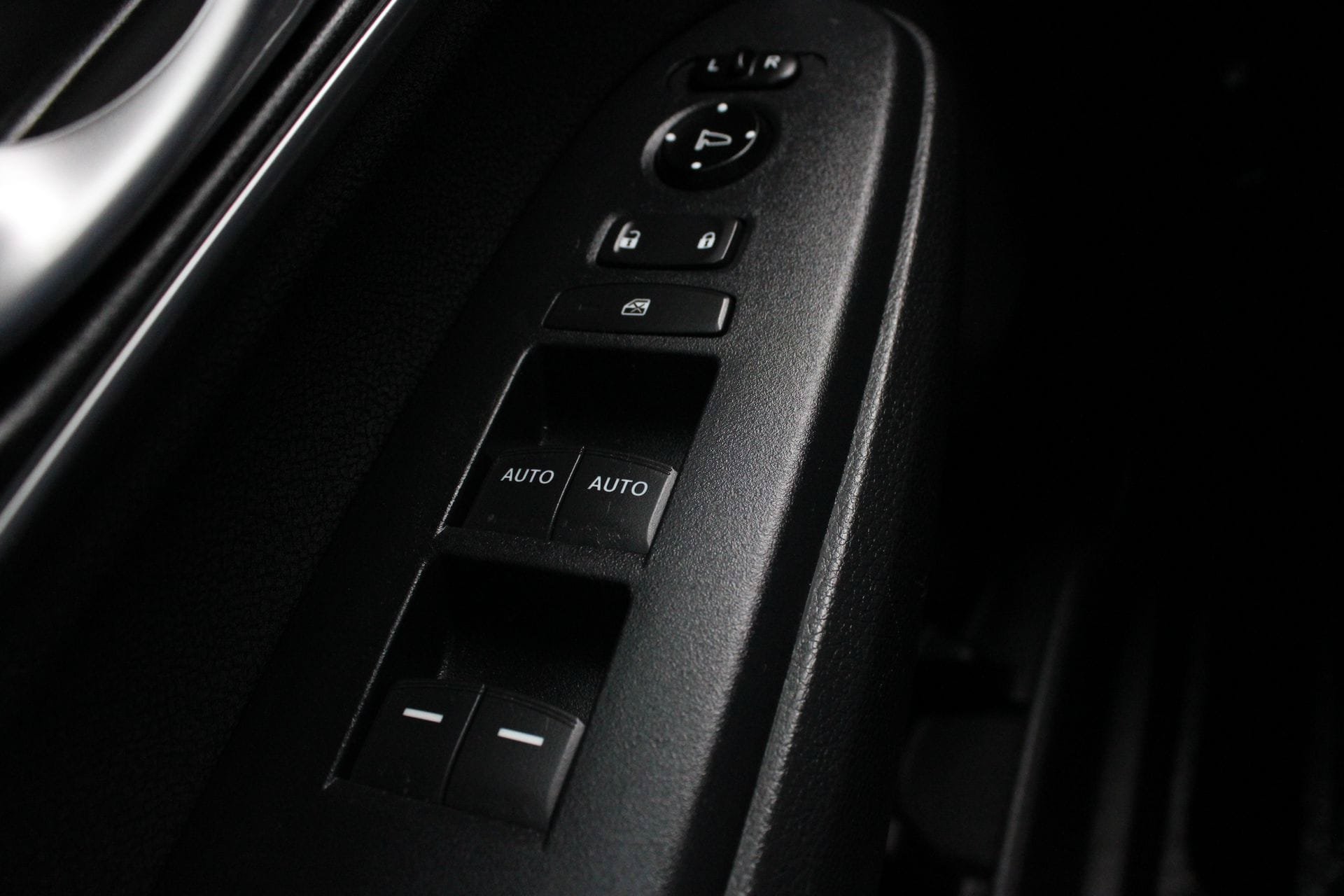 Used 2019 Honda CR-V EX image 23