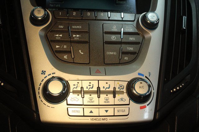 Used 2017 Chevrolet Equinox LS image 25