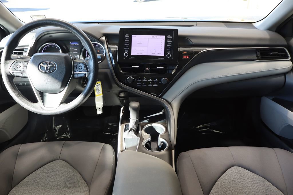 Used 2021 Toyota Camry LE image 28