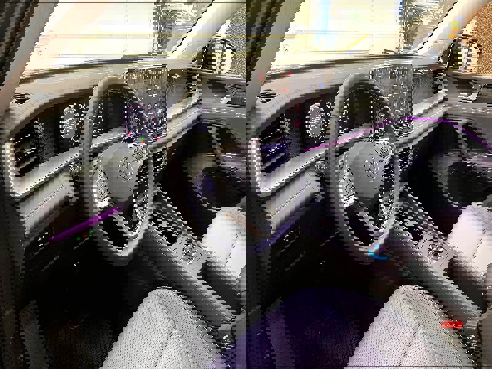 New 2026 Volkswagen Tiguan SE image 8