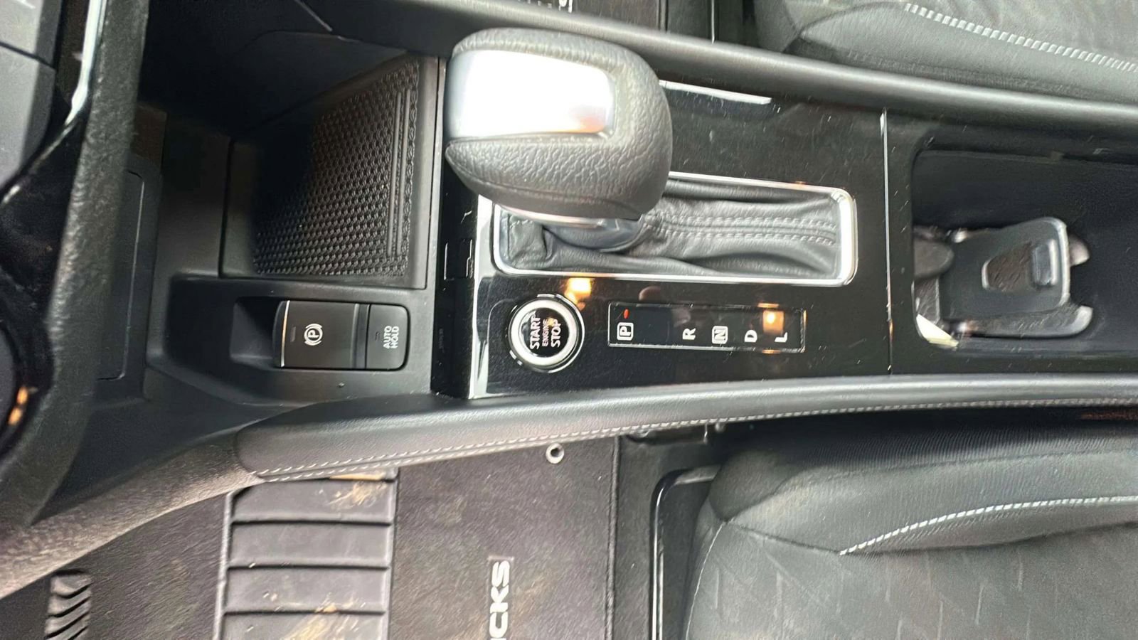 Used 2021 Nissan Kicks SV image 20