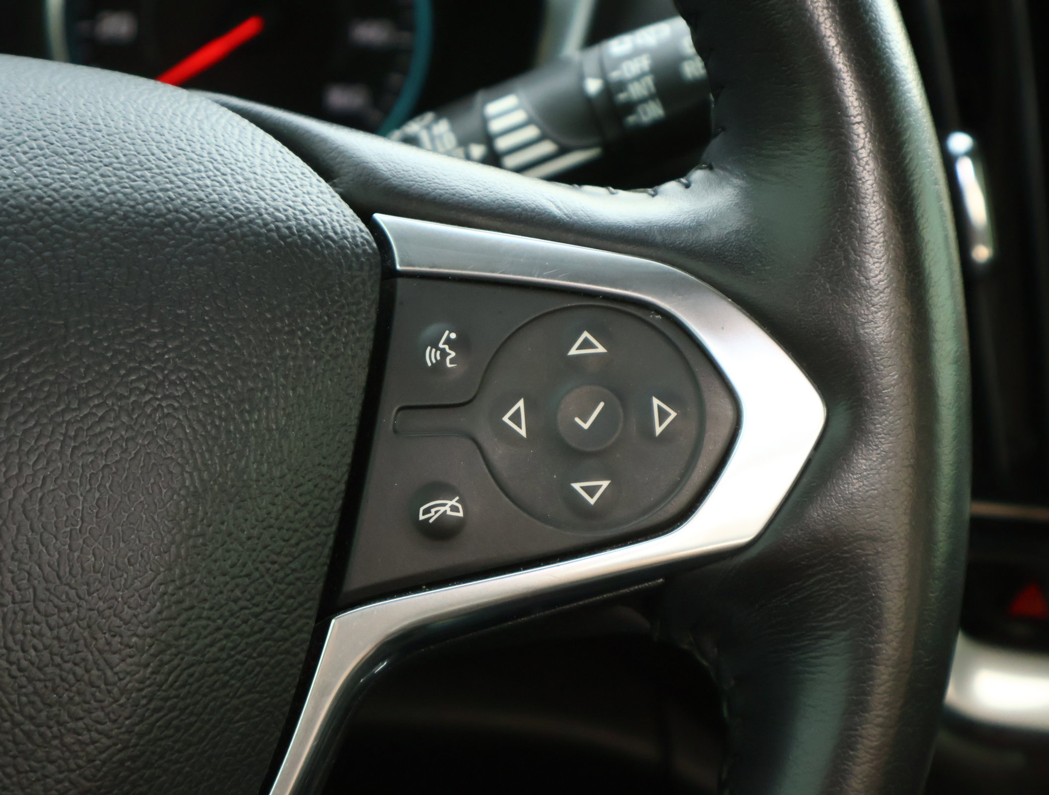 Used 2020 Chevrolet Traverse Premier w/ Redline Edition image 17