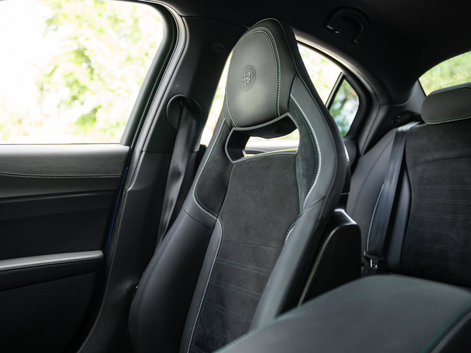 Used 2023 Alfa Romeo Giulia Quadrifoglio image 4