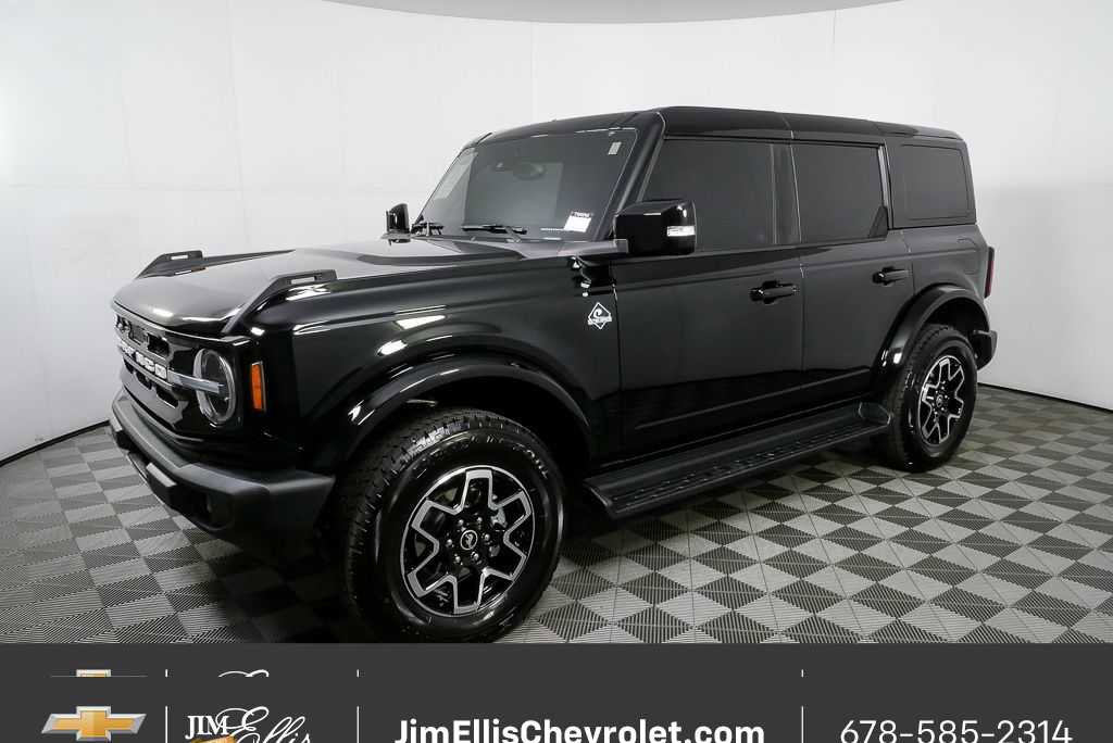 Used 2025 Ford Bronco Outer Banks image 2