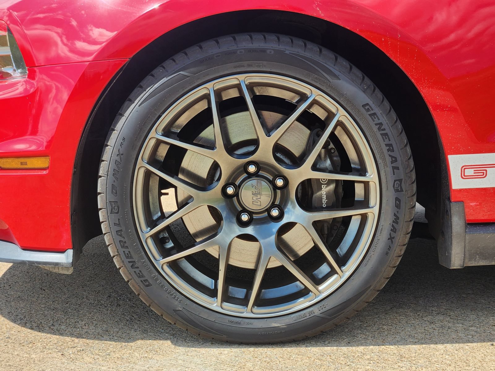 Used 2010 Ford Mustang Shelby GT500 RWD image 14
