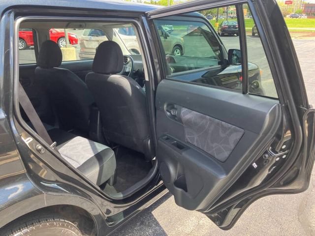 Used 2012 Scion xB FWD image 20
