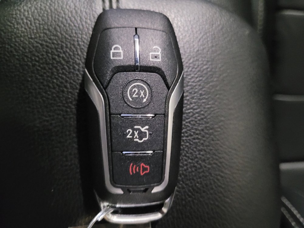 Used 2017 Ford Mustang Premium RWD image 32