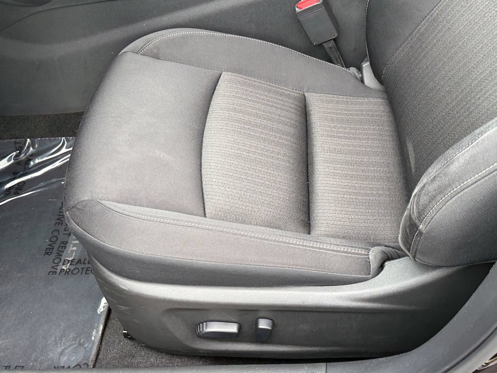 Used 2024 Nissan Altima 2.5 SV FWD image 25