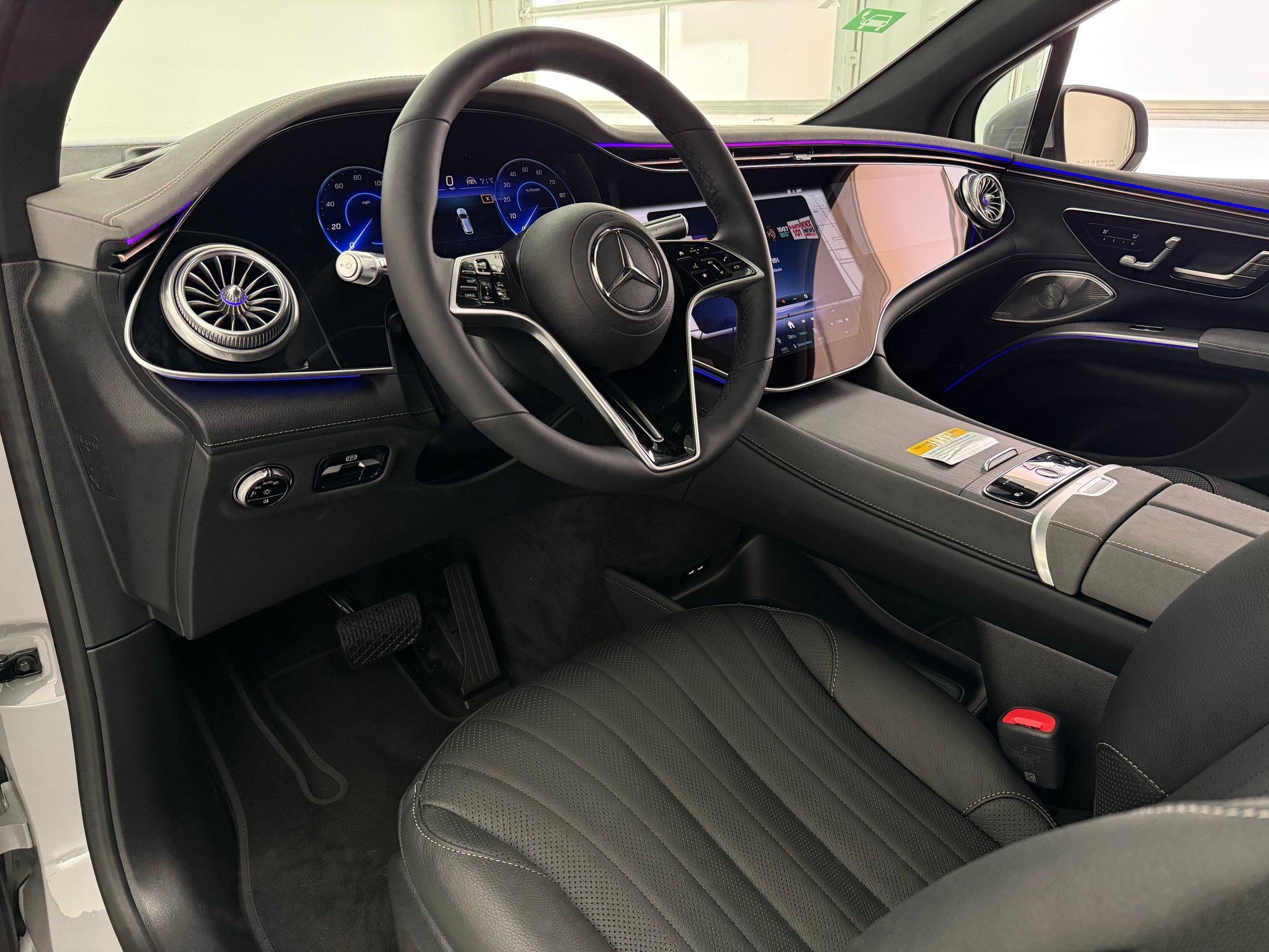 New 2027 Mercedes-Benz EQS 400 4MATIC SUV image 4