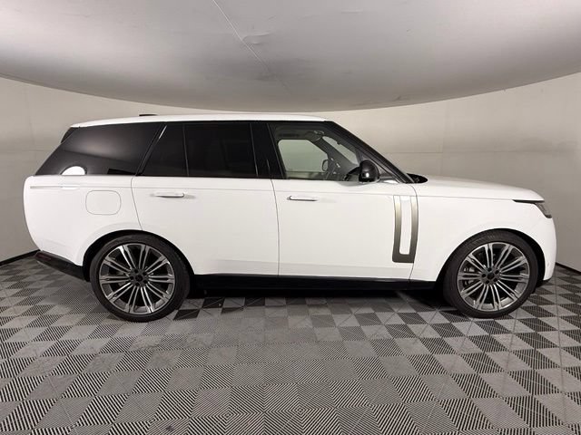 Certified 2026 Land Rover Range Rover SE AWD/4WD image 8