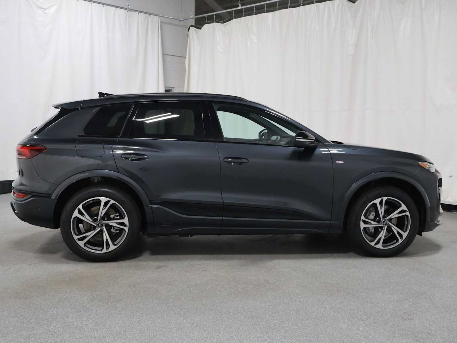 New 2027 Audi Q6 e-tron Premium Plus AWD/4WD image 10