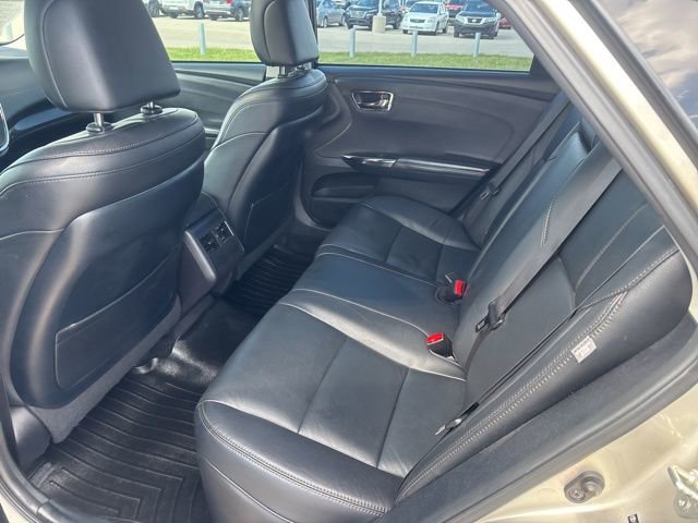 Used 2018 Toyota Avalon Touring w/ Protection Package FWD image 9
