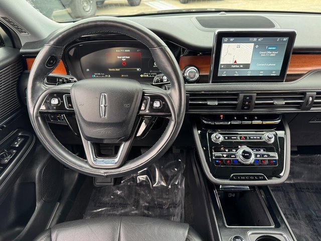 Used 2022 Lincoln Corsair Reserve w/ Equipment Group 201A image 4