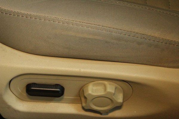 Used 2017 Ford Taurus SE image 16