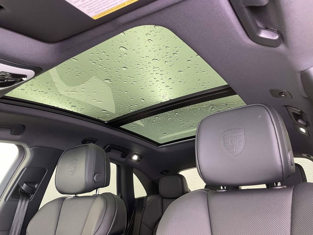 New 2026 Porsche Macan S image 17