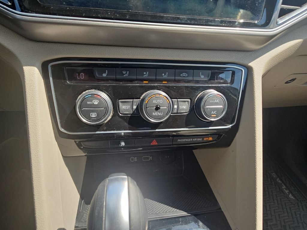 Used 2018 Volkswagen Atlas SEL FWD image 45