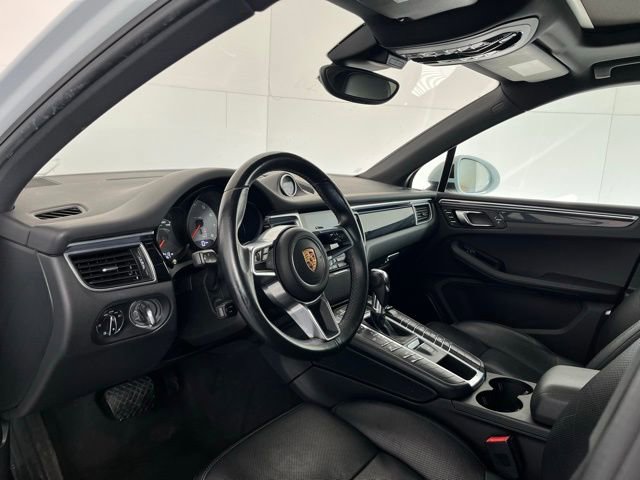 Used 2018 Porsche Macan S image 9