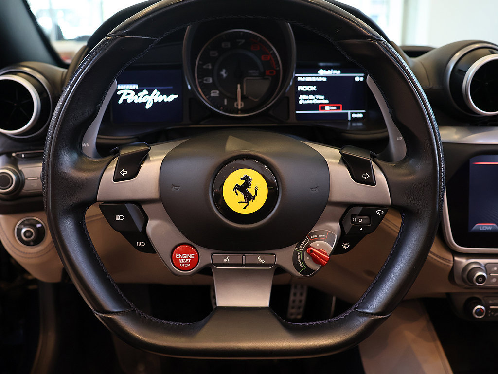 Certified 2019 Ferrari Portofino RWD image 87