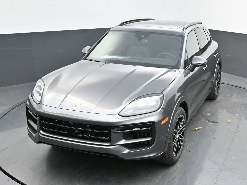 Certified 2025 Porsche Cayenne image 38