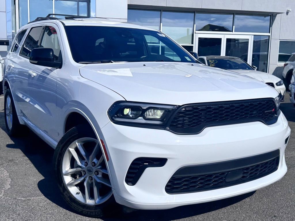 Used 2024 Dodge Durango GT image 1