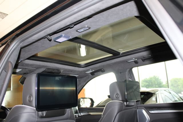 New 2026 Cadillac Escalade V AWD/4WD image 7