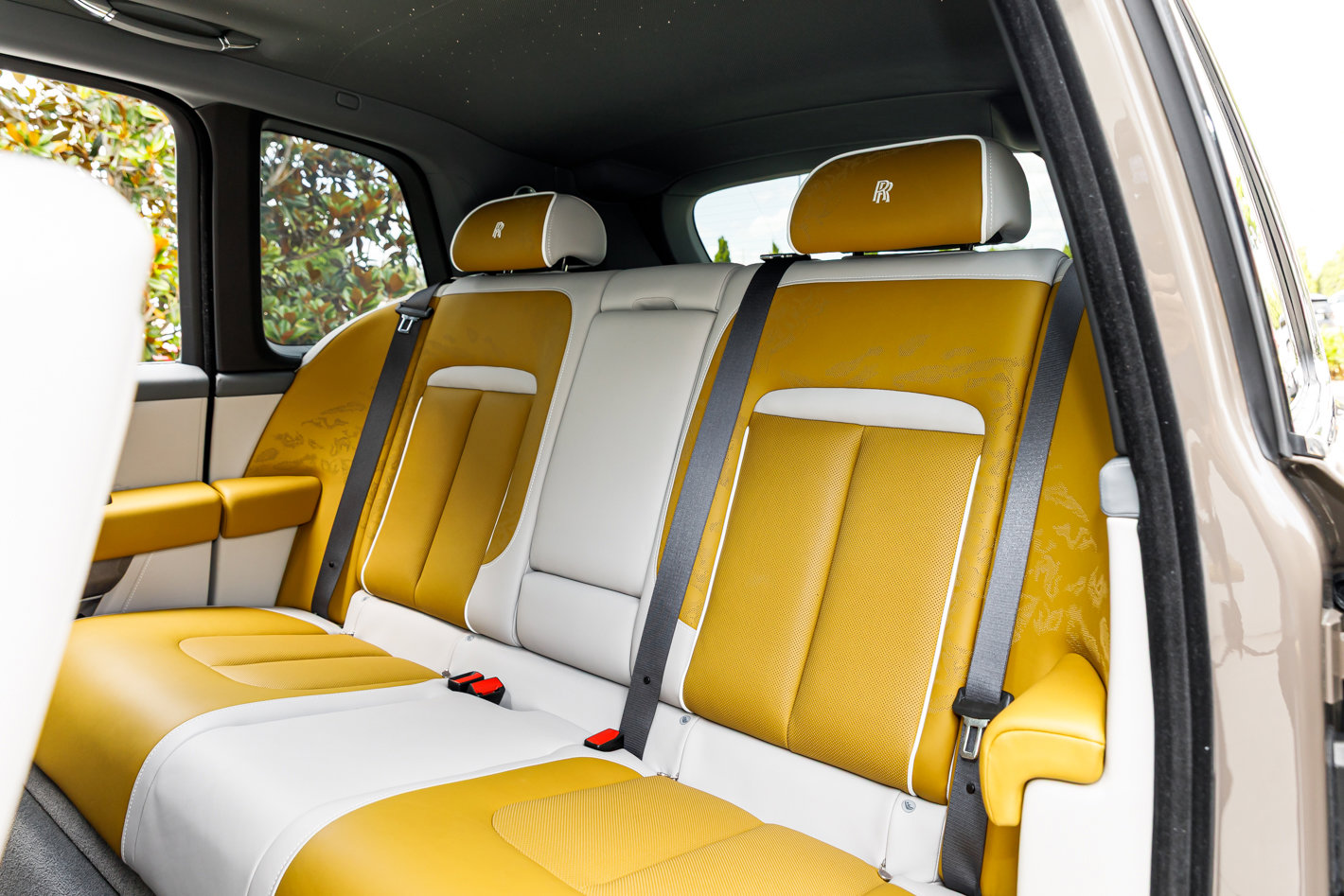Certified 2025 Rolls-Royce Cullinan AWD/4WD image 33