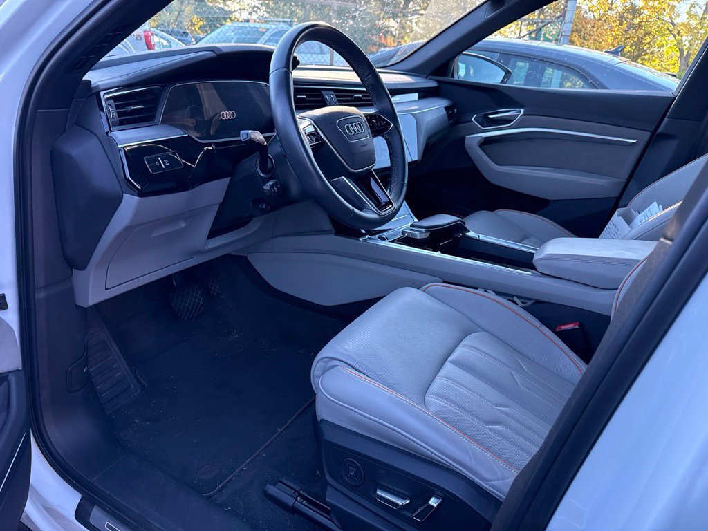 Used 2024 Audi Q8 e-tron Prestige AWD/4WD image 5