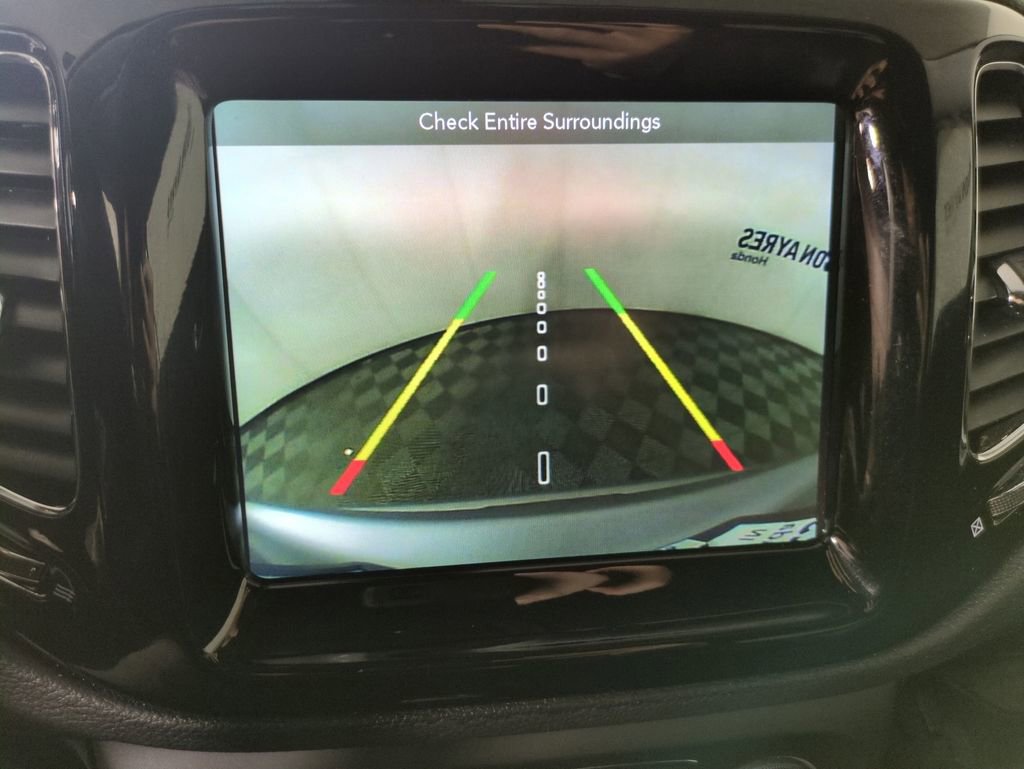 Used 2018 Jeep Compass Limited w/ Navigation Group image 19