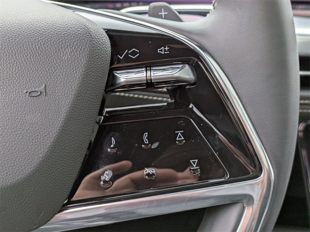 Used 2025 Cadillac Escalade Sport w/ Touring Package image 28