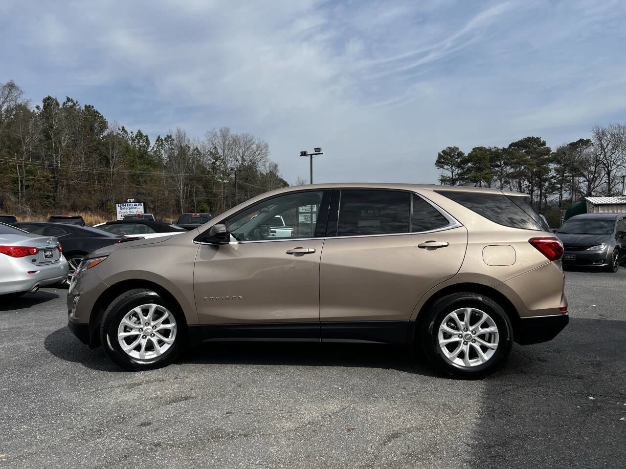 Used 2019 Chevrolet Equinox LT FWD image 4