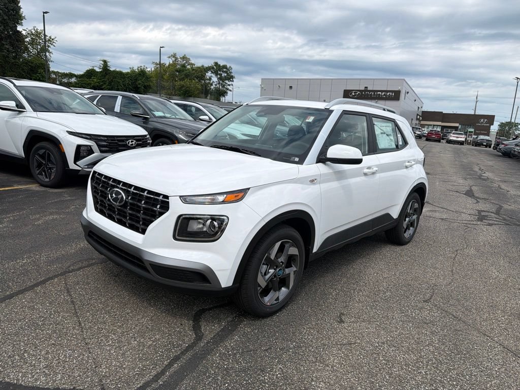 New 2026 Hyundai Venue SEL FWD image 3
