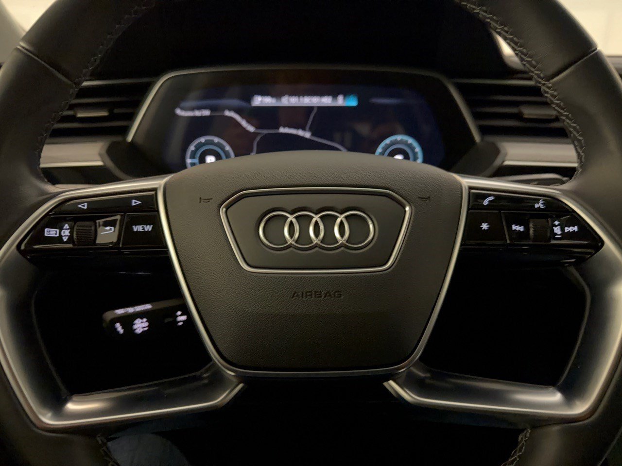 Certified 2024 Audi Q8 e-tron Premium AWD/4WD image 10