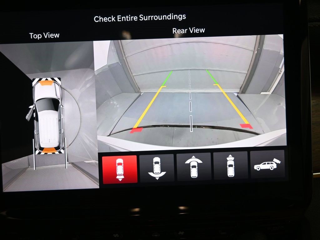 Used 2025 Jeep Grand Cherokee Summit w/ Obsidian Package image 32