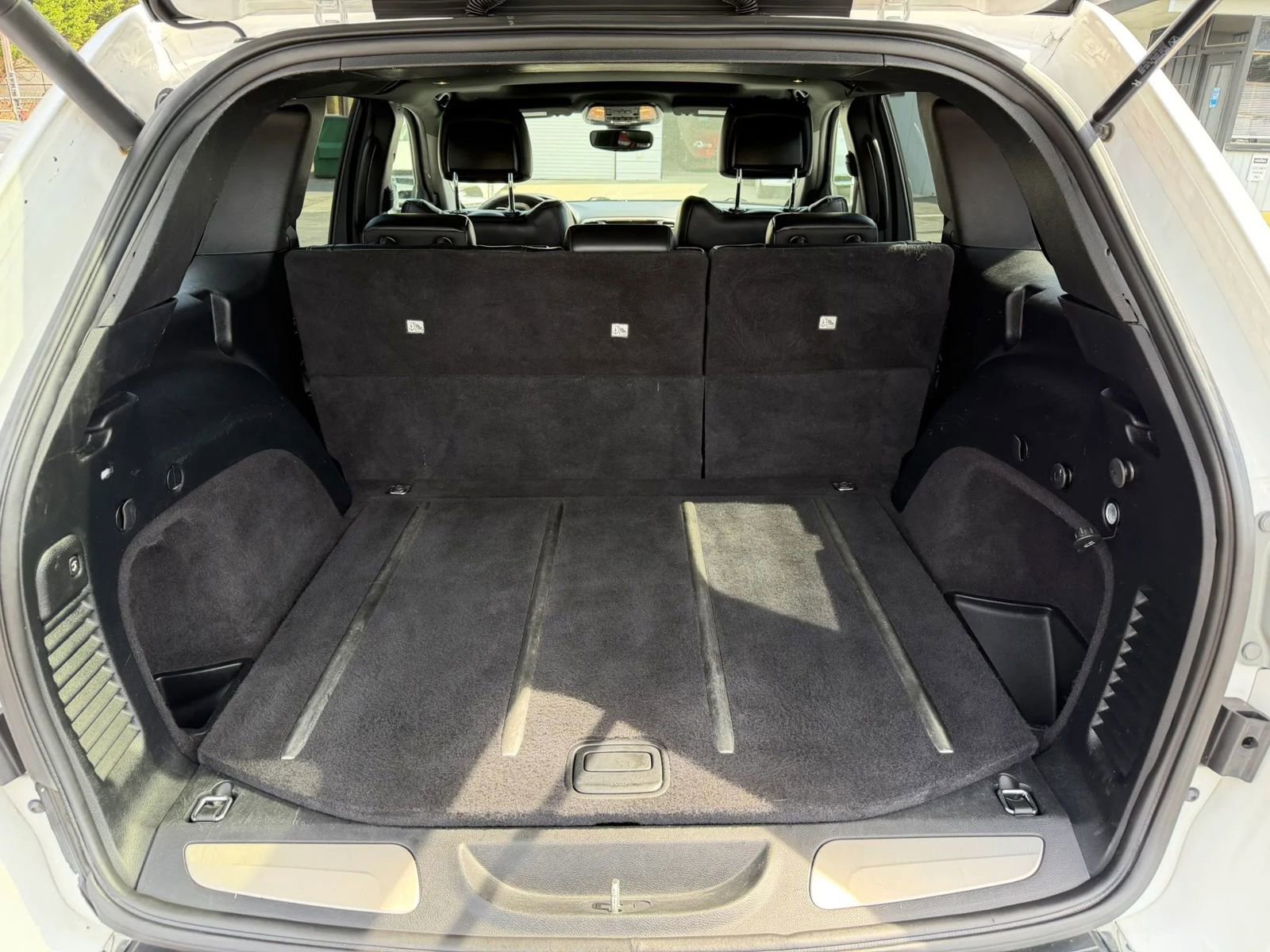 Used 2017 Jeep Grand Cherokee Limited AWD/4WD image 23