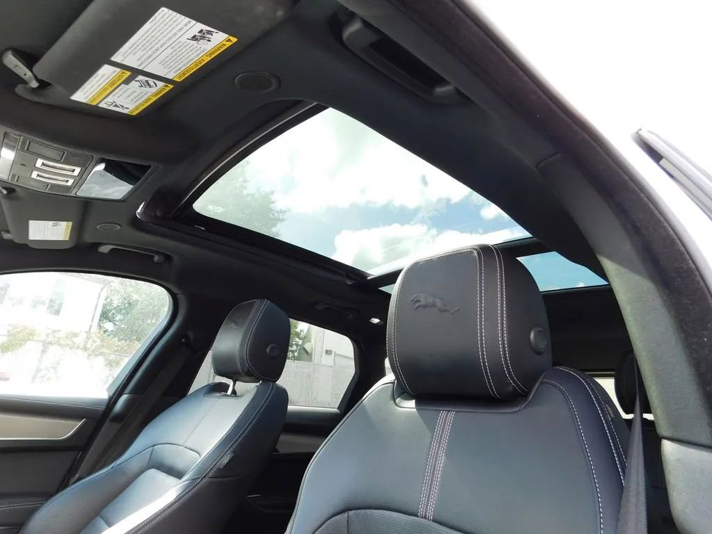 Used 2025 Jaguar F-PACE R-Dynamic S image 17