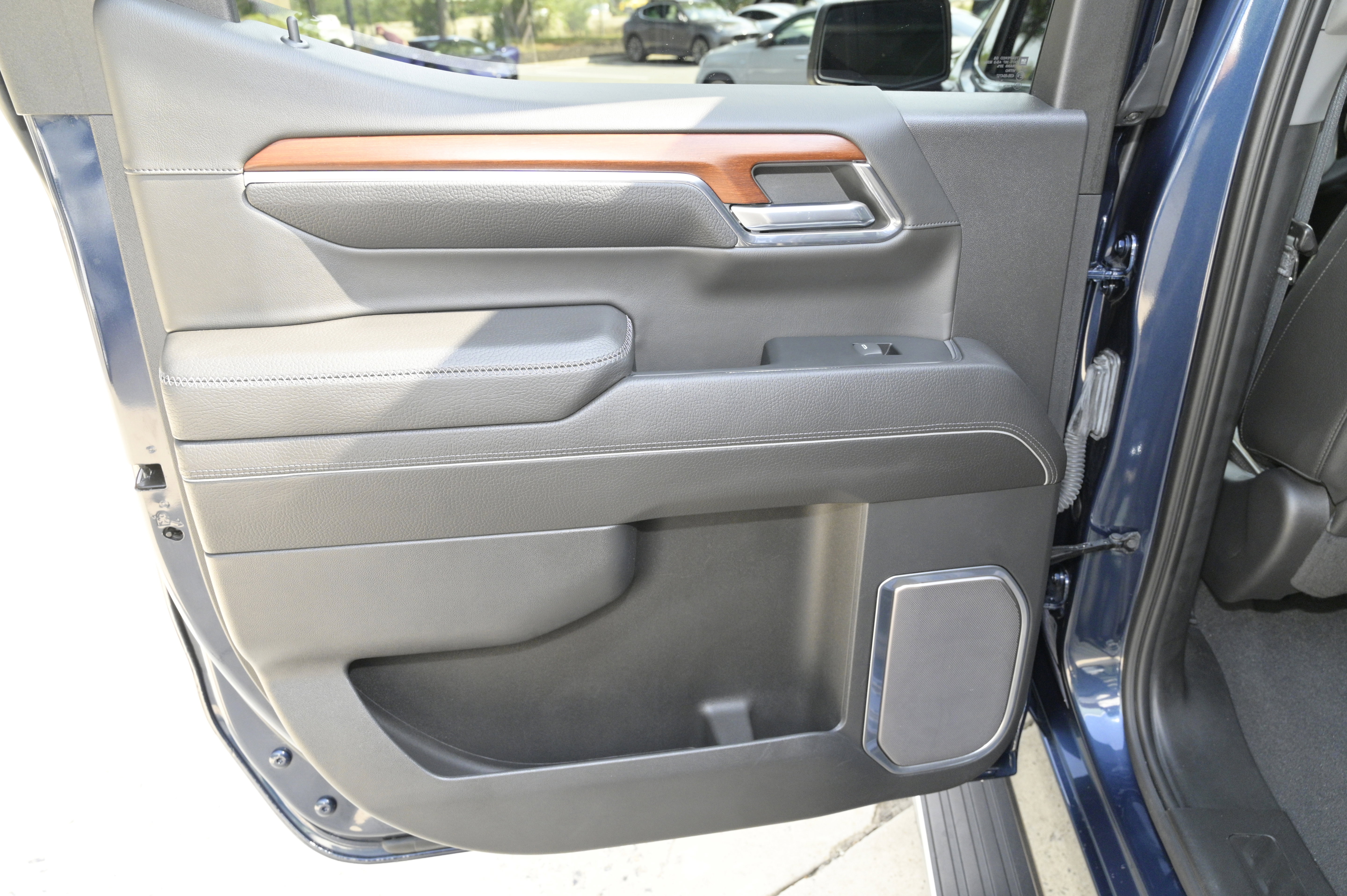 Used 2023 GMC Sierra 1500 Denali w/ Denali Reserve Package image 36