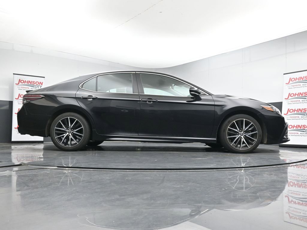 Used 2024 Toyota Camry SE FWD image 24